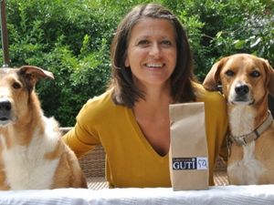 Andrea Waldherr mit Hunden Andrea Waldherr mit Hunden