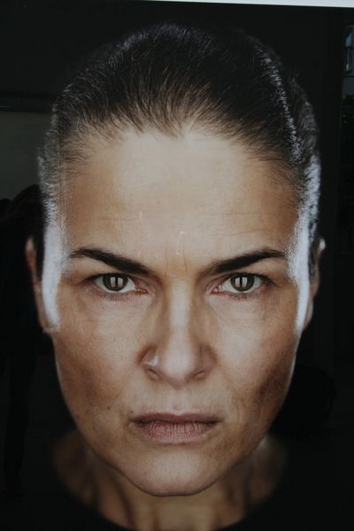 Barbara Auer, im ZORN nich wieder zu erkennen. Sogar Roger Willemsen hat sie nicht erkannt.