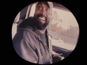 Kanye West – ein Ausschnitt aus dem wirren Video, das der Rapper jetzt veröffentlichte Kanye West – ein Ausschnitt aus dem wirren Video, das der Rapper jetzt veröffentlichte