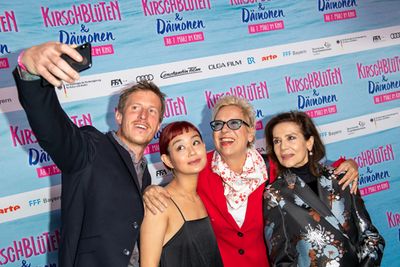 Die Hauptdarsteller Golo Euler und Aya Irizuki  feierten mit Doris Doerrie die Premiere von KIRSCHBLÜTEN und DAEMONEN in Muenchen