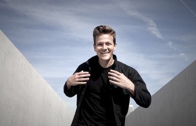 Tyler Ward gibt Livekonzerte