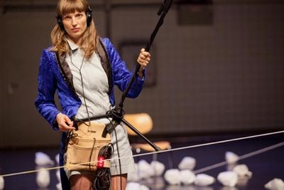 Performerin Kate McIntosh gibt Auftritt beim Festival szene Flandern