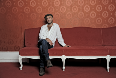 Jan Plewka gibt Konzert beim 3. Hanse Song Festival in Hamburg