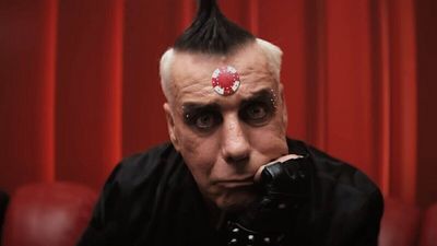 Das Plattenlabel Universal Music Entertainment setzt seine Zusammenarbeit mit der Band Rammstein vorläufig aus