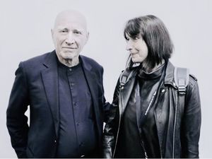 Sebastiao Salgado mit der Foto Kuenstlerin Eva Maria Horstick auf der Buchmesse Sebastiao Salgado mit der Foto Kuenstlerin Eva Maria Horstick auf der Buchmesse