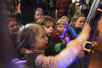 Dr. Sound gibt Konzert fuer Kinder