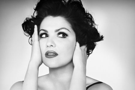 Anna Netrebko bedankt sich mit einem Sonderkonzert beim Baden-Badener Publikum.