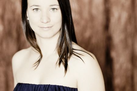 Christina Landshamer ist Sopranistin und gibt ihr Debuetrecital in der Philharmonie Essen 2013