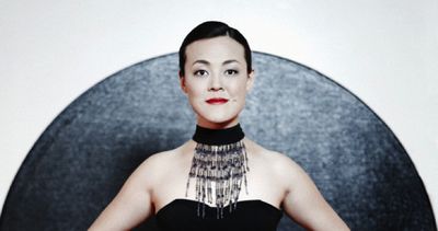 Lavinia Meijer veroeffentlicht neues Album Passaggio mit Harfenspiel
