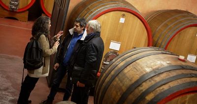 Diana und Michael Baur haben den kleinen Winzern eine internationale Plattform gegeben und sind immer im Gespraech mit den Winzern