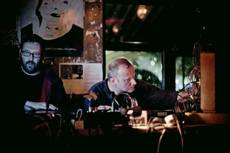 Nyx Sonnenhunde geben Konzert beim blurred edges Festival