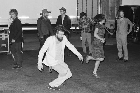 Edward Sharpe and the Magnetic Zeros geben Deutschlandkonzert 2014
