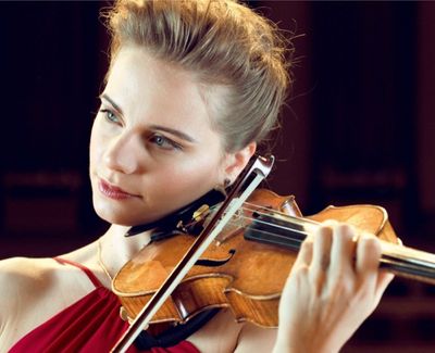 Geigerin Julia Fischer gibt Konzert in Regensburg