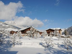 Bilderbuchdorf Itter: Der kleine Ort ist gespickt mit traditionsreichen Höfen Bilderbuchdorf Itter: Der kleine Ort ist gespickt mit traditionsreichen Höfen