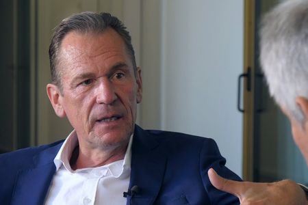 Die meisten anderen Journalisten, schrieb Döpfner, seien zu "Propaganda-Assistenten" geworden.
