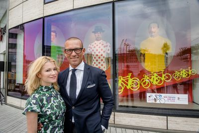 Elena Panknin Kuenstlerin und Andreas Rebbelmund Geschaeftsführer Breuninger Duesseldorf