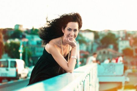 Defne Sahin gibt Konzert im Jazzclub Unterfahrt