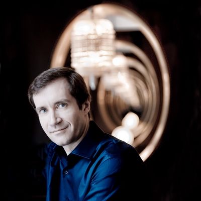 Nikolai Lugansky gibt Konzert in Essen