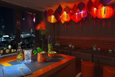 Der Ort des geschehens: Seit der Eroeffnung des me and all hotel Duesseldorf, vor zwei Jahren, finden hier Afterwork-Partys, Lesungen, Wohnzimmerkonzerte und Vortraege statt