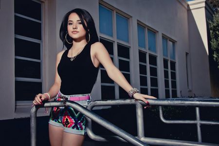 Becky G veroeffentlicht ihr erste Single