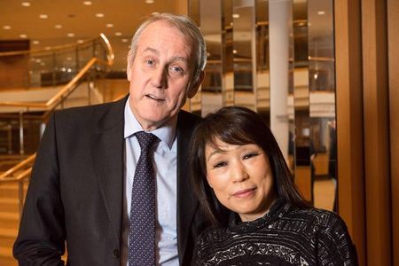Louwrens Langevoort mit Portraetkomponistin Unsuk Chin