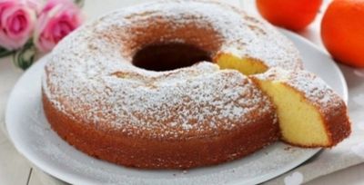 Der Olivenoelkuchen mit Zitrone wird idealerweise mit olio extra vergine aus DesOlive-Anbau in der italienischen Maremma zubereitet