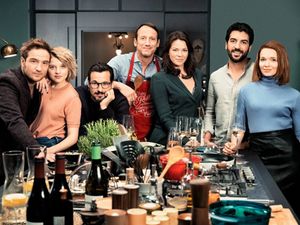 Elyas M’Barek, Florian David Fitz, Jella Haase, Karoline Herfurth, Frederick Lau, Wotan Wilke Moehring und Jessica Schwarz spielen die Hauptrollen in DAS PERFEKTE GEHEIMNIS Elyas M’Barek, Florian David Fitz, Jella Haase, Karoline Herfurth, Frederick Lau, Wotan Wilke Moehring und Jessica Schwarz spielen die Hauptrollen in DAS PERFEKTE GEHEIMNIS