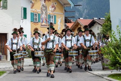 Mittenwalter Festwochen mit Umzug Mittenwalter Festwochen mit Umzug