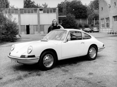 4. Der 911 T8 im Werkshof 1964, Prototyp 901-1