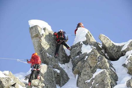 Tirols einziger Winterklettersteig auf dem Rendl ueber St. Anton am Arlberg ist nur fuer Tourengeher mit Erfahrung geeignet