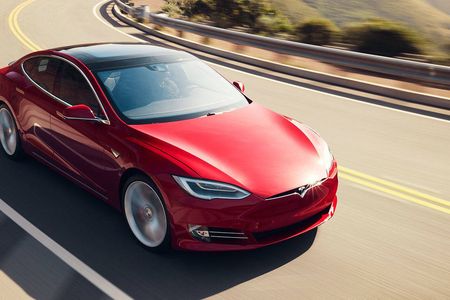 Den Billig-Tesla Model 3 koennen Kunden kuenftig nur noch online bestellen