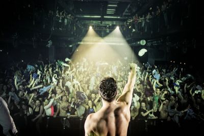 Alligatoah geben Konzert bei Festival