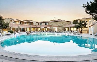 Baja Hotels übernimmt das exklusive Resort Is Arenas auf Sardinien