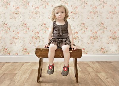 Stil Inch Blue Babyschuhe Flower Girls mit roten Blumen Stil Inch Blue Babyschuhe Flower Girls mit roten Blumen