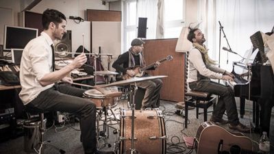 Hendrix Ackle und Band praesentieren neues Album Logbook