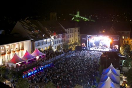 Gaensehaut-Atmosphaere bei Stars in Town