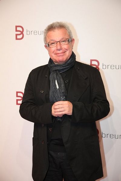 Der Stararchitekt Daniel Libeskind im Koe-Bogen bei Breuninger.
