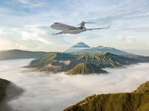 Dabei kann man im Privatjet ein unglaubliches Weinerlebnis in der Luft genießen Dabei kann man im Privatjet ein unglaubliches Weinerlebnis in der Luft genießen