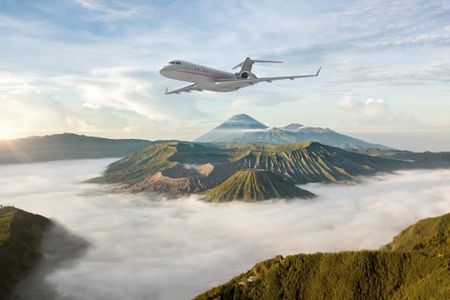 Dabei kann man im Privatjet ein unglaubliches Weinerlebnis in der Luft genießen