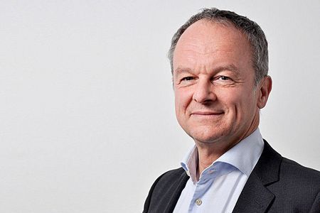 Manfred Bosch vor schwierigen Aufgaben