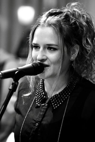 Irene Clausse Gomez alias Senorita gibt Konzert in Worms