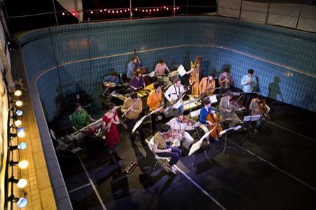 Andromeda Mega Express Orchestra gibt Konzert im Jazzclub Unterfahrt Muenchen