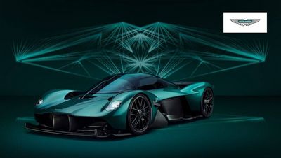 Erstmals seit 2003 hat Aston Martin seine Marke und das Logo überarbeitet
