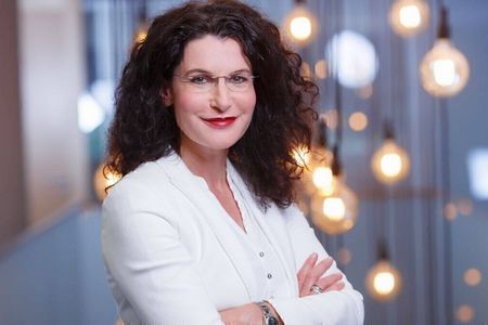 Douglas-CEO Tina Müller kuendigt eine Ausduennung des Filialnetzes an