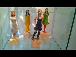 irls, Girls, Girls von Michael Pickl in der Ausstellung, Alles Schoene ist Geheimnis Girls, Girls, Girls von Michael Pickl in der Ausstellung, Alles Schoene ist Geheimnis