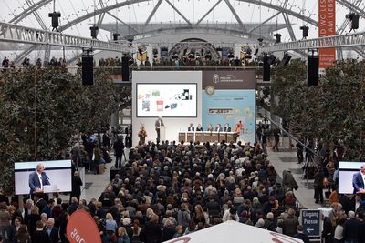 Besucher bei der Leipziger Buchmesse 2015