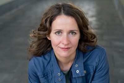 Nicht Floriane Kleinpaß wird die Kampfpilotin spielen, sondern die Gastschauspielerin Sabine Osthoff hat jetzt diese Rolle uebernommen