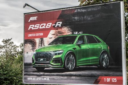Das neue, preisgekroente Corporate Design kommt zum Beispiel in der Werbung zum Einsatz