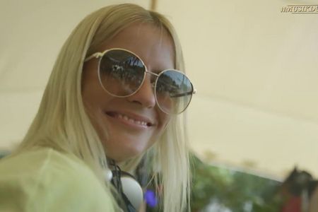 Die international erfolgreiche, deutsche DJane und LOVRA ist ein Ueberflieger