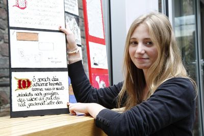 Zehntklässler der Pfrimmtal-Realschule Plus präsentieren ihre Abschlussarbeiten im Nibelungenmuseum Worms